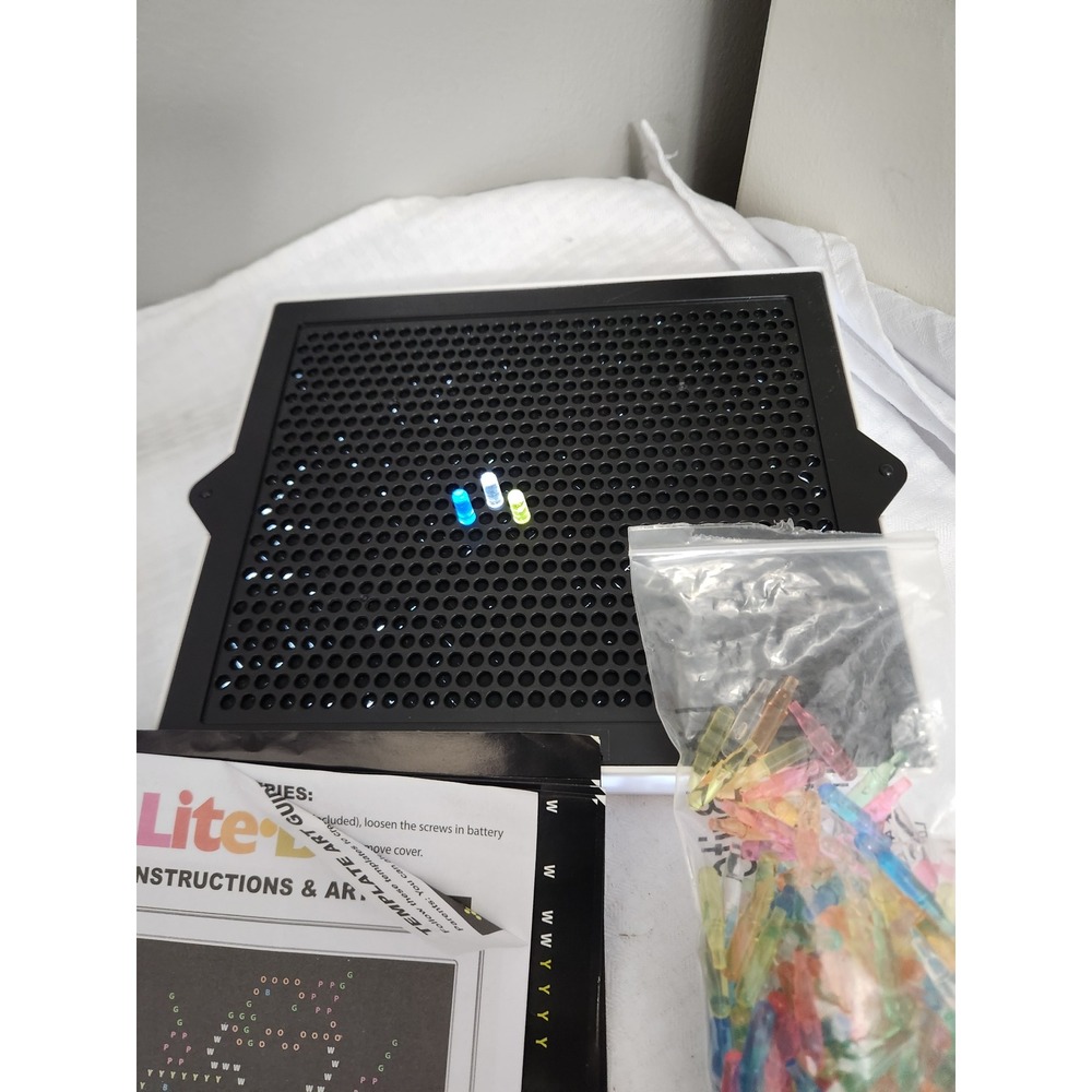 Lite-Brite Ultimate Classic Retro Light Up Toy with Pegs and Templates